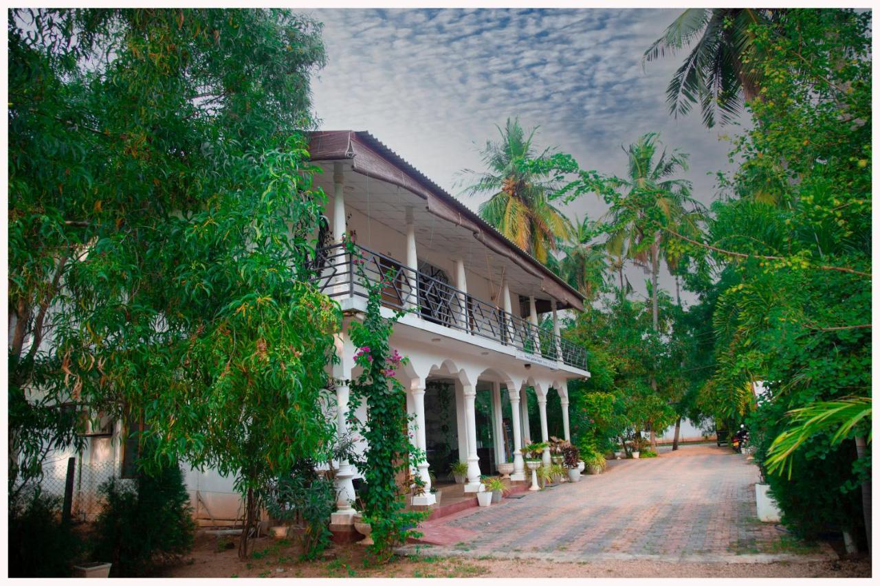 French Garden Resort Uppuveli Eksteriør billede